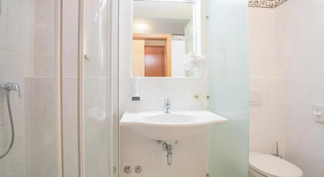 Номер Comfort Hotel Locker & Legere - Self Check-in am Wochenende