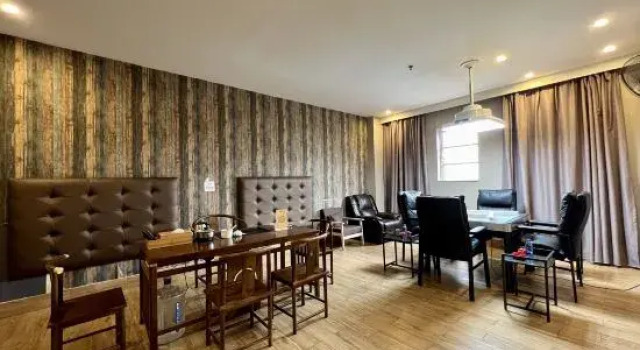 Кровать в общем номере Miduo Hotel (Dongfeng Shangyue Plaza)