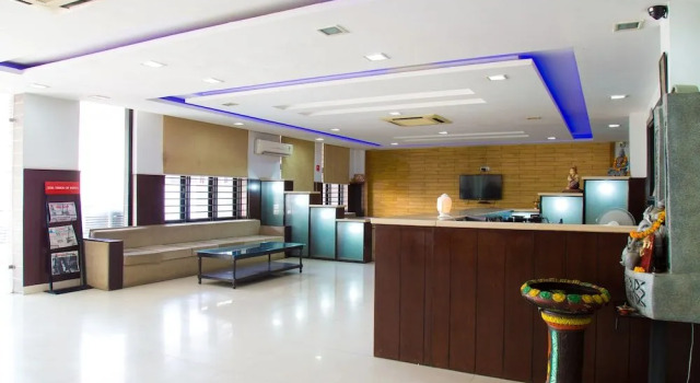 OYO 8947 Hotel Vedanta, Забронировать Отель Гургаон Gurgaon Region, рядом с Apollo Tyres Ltd