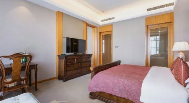 Люкс Deluxe Yining Beauty Hotel (Liuxing Street Scenic Area Airport Store)