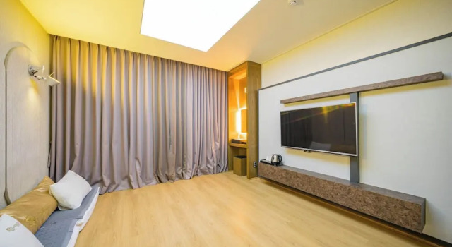 Номер Standard с видом на город Yeosu Stay Hotel