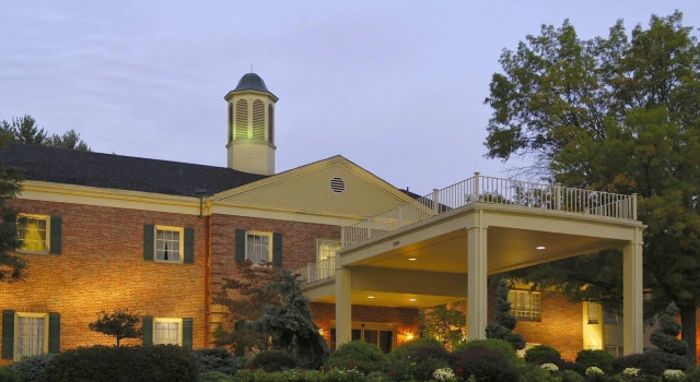 Ohio University Inn & Conference Center, Varaa Hotelli Athens Ohio