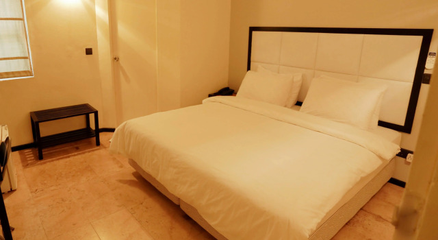 Transit Beach View, Buchen Sie Hotel Malé 