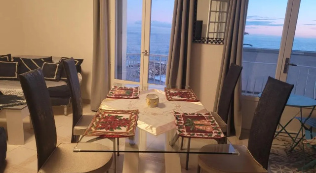 Апартаменты с балконом и с видом на море Appartements Au Cros De Cagnes