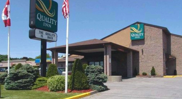 Двухместный люкс Quality Inn