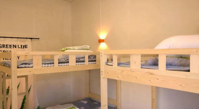 Кровать в общем номере (женский номер) Changsha On the Road Youth Hostel