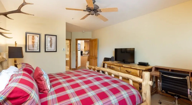3066 Timbers 2 Bedroom Condo by RedAwning, Buchen Sie Ferienwohnung Keystone Roosevelt National Forest