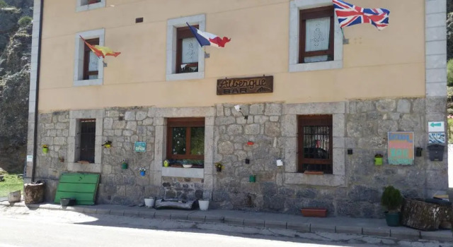 Albergue de Portilla, Book Hotel Hotels in Asturias with Parking, Parking