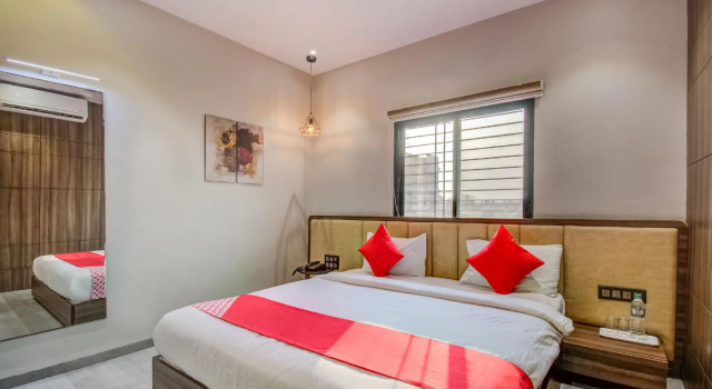 OYO Townhouse 867 Hotel Imperia, Забронировать Отель Отели штата Махараштры 3 звезды, 3*