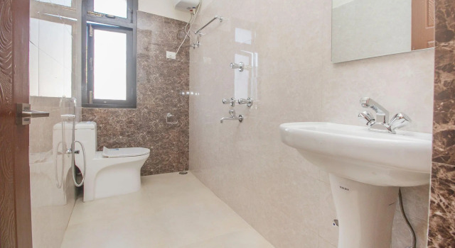 Collection O O 66148 Kuti Ghar Residency