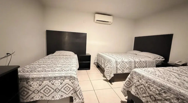 Трёхместный номер Standard Hotel Ossi Inn