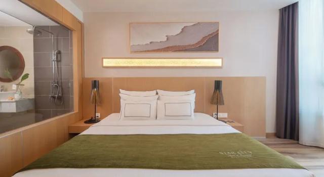 Двухместный номер Deluxe с частичным видом на море Отель Starcity Bayfront Nha Trang