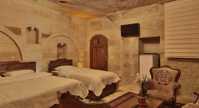 Трёхместный номер Deluxe Family Cave Suite Hotel