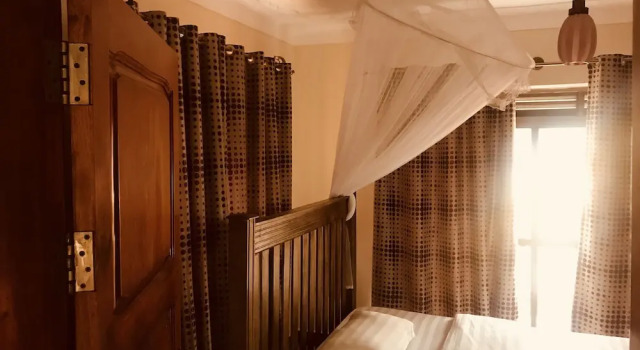 Para Suites