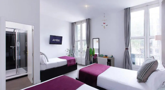 Трёхместный номер Standard с балконом Amra Barcelona Caspe