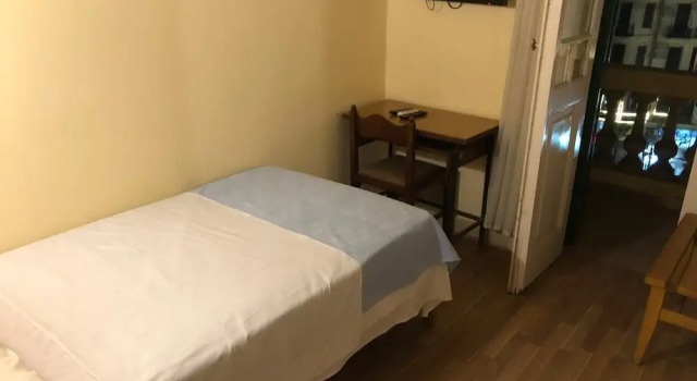 Одноместный номер Economy с балконом Tulip Hotel