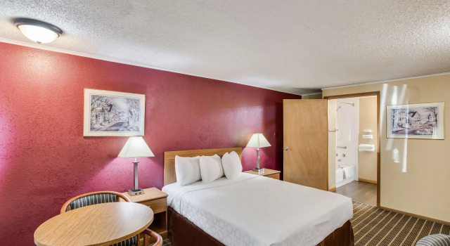 Четырёхместный номер Standard Knights Inn Ashland