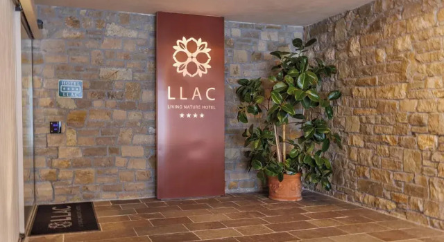 LLAC Living Nature Hotel, Забронировать Отель Отели в центре Лимоне-суль-Гарды, в центре