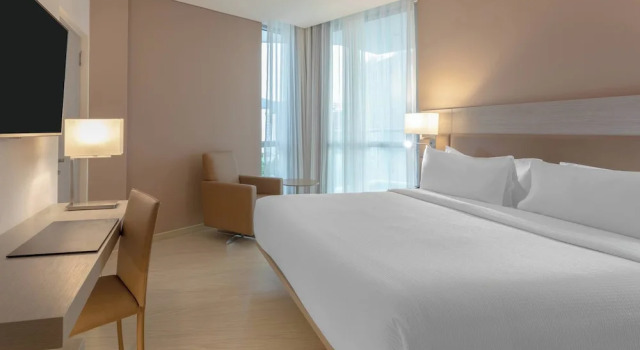 Двухместный номер Standard с балконом и с видом на море AC Hotel By Marriott Santa Marta