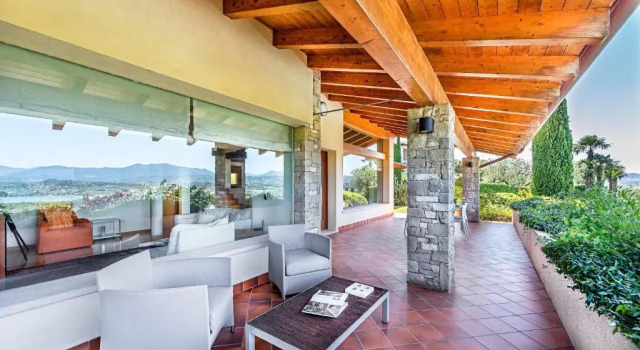 Вилла Villa Vittoria con Piscina e Vista Lago by Wonderful Italy