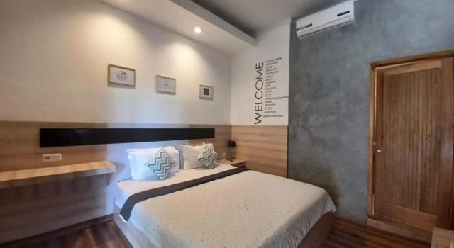 Lawaka Hotel, Rezervați Hotel Tojo Una-Una Regency Indonezia