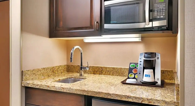 Четырёхместный люкс c 1 комнатой Holiday Inn Express Hotel & Suites Billings by IHG