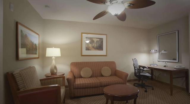 Двухместный полулюкс Hilton Garden Inn Albuquerque Uptown