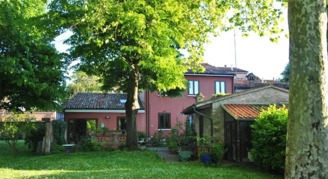 La Casa di Marina, Забронировать Отель Отели Феррара с парковкой, Парковка