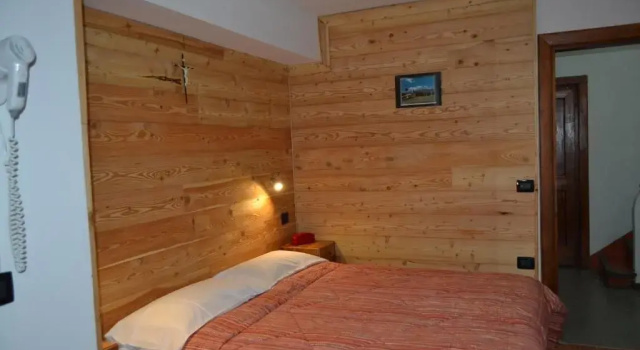 Albergo Cioccarelli, Забронировать Отель Априка Valtellina, рядом с Бугельный подъёмник Квадри (нижняя станция)