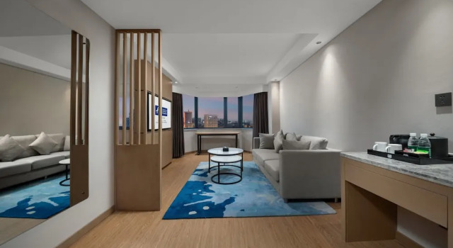 Люкс c 1 комнатой Holiday Inn Express Nanchang Bayi Square by IHG