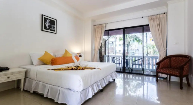 Двухместный номер Superior с видом на бассейн ETK Patong Resort