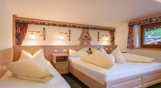 Семейный номер Standard с балконом Hotel Jäger
