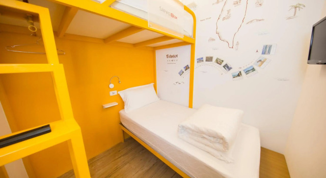 SleepBox Hotel - Ximen