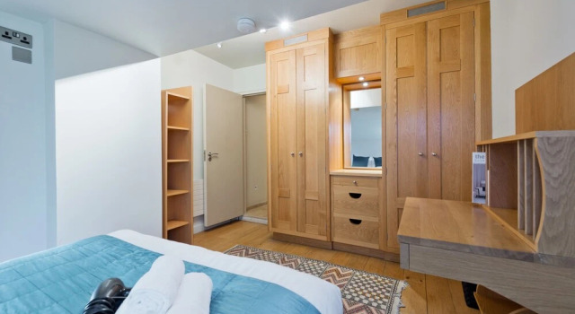 The Oscar Wilde Suite by 5STARSTAY, Забронировать Отель СПА-отели Дублина, рядом с Royal College of Surgeons in Ireland, SPA-услуги