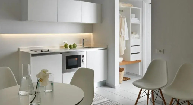 Апартаменты Superior Akrogiali Beach Hotel Apartments