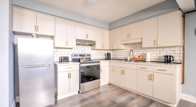 Апартаменты Charming 2BR Apartment - Downtown Hamilton
