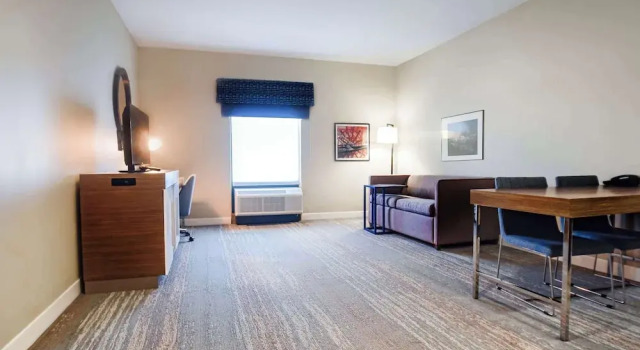 Двухместный люкс Hampton Inn Baton Rouge - Denham Springs