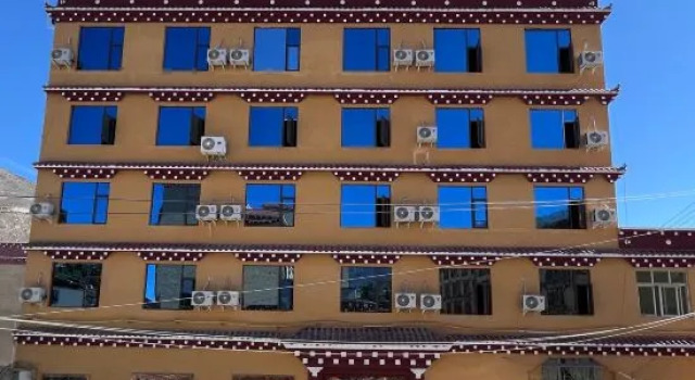 MingZhu Hotel, Book Hotel Batang Sichuan