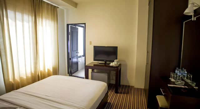 Kenari Tower Hotel