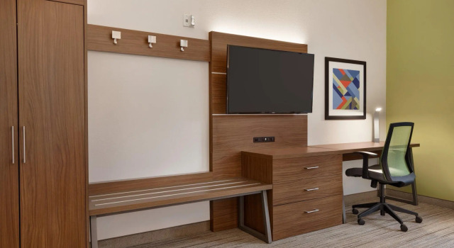 Номер Standard Holiday Inn Express Hotel & Suites Opelika Auburn by IHG