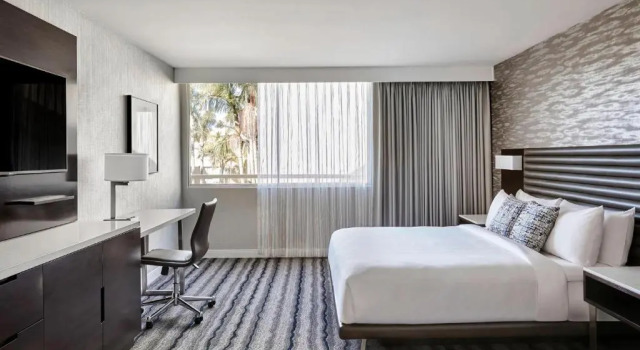 Номер Standard Ventura Beach Marriott