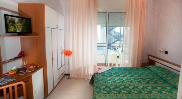 Трёхместный номер Standard Hotel Classic