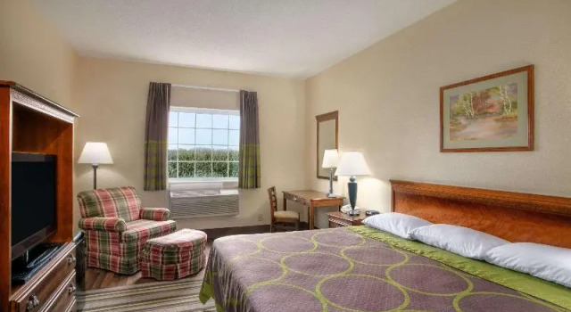 Номер Standard Super 8 by Wyndham Grayville