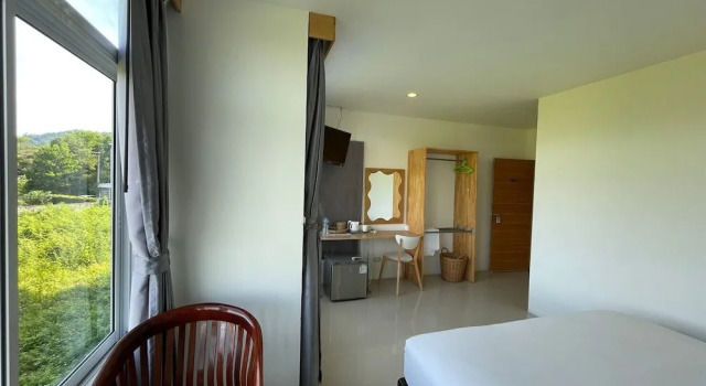 Номер Deluxe Dwell Phuket Airport Hotel at Naiyang