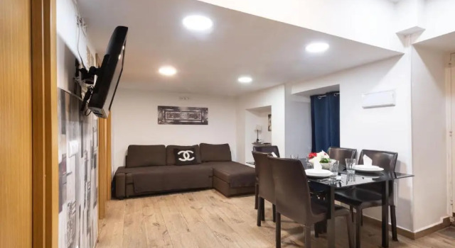 Apartamentos Day Madrid BEATAS Centro Gran Via Sol Malasaña, Забронировать Апартаменты/квартира центр города Мадрид, рядом с Дом-музей Лопе де Вега