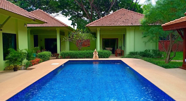 Бунгало Classic c 1 комнатой с видом на бассейн The Villa Vanali Chiang Mai