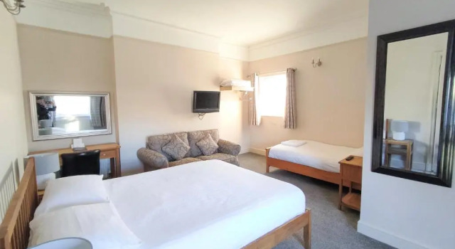 Семейный номер Standard Woodcote Hotel