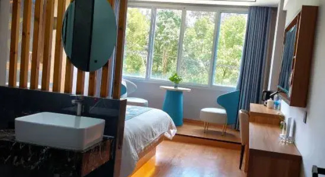 Люкс Deluxe Baizhangji Mountain and Sea Homestay