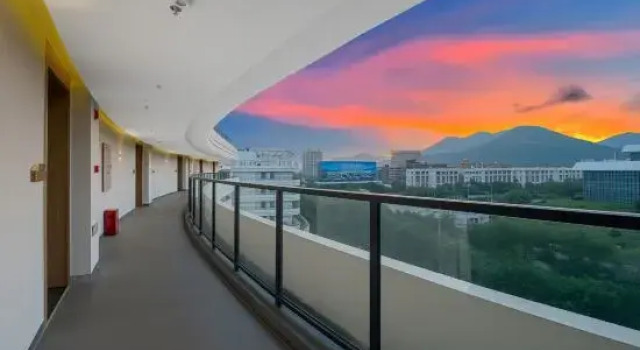 Maplewood Hotel Sanya Yalong Bay Station, Book Hotel Sanya Hainan