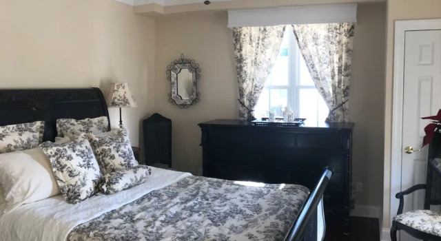 The Carriage House B&B, Book Bed and Breakfast Ocean Grove 